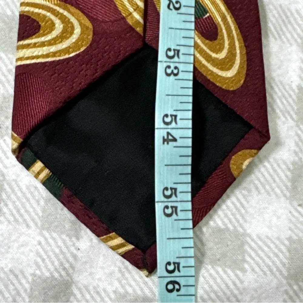 HUGO BOSS Men's 100% Silk Necktie ITALY Designer Geometric Red/Cream/Brown EUC